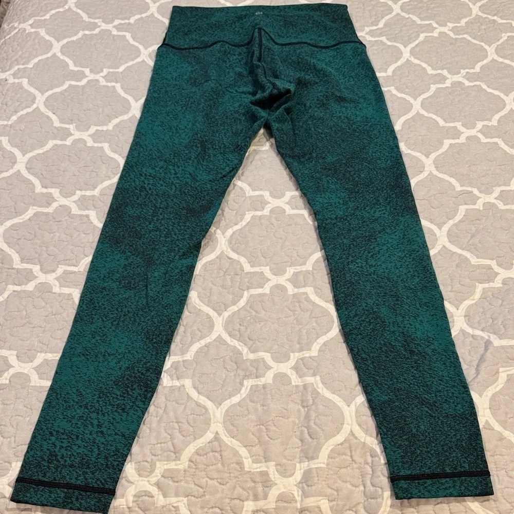 lululemon athletica chic teal